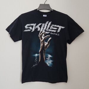 Vintage Y2K Gildan‎ Unisex Medium Skillet Awake Band Tour Concert Shirt